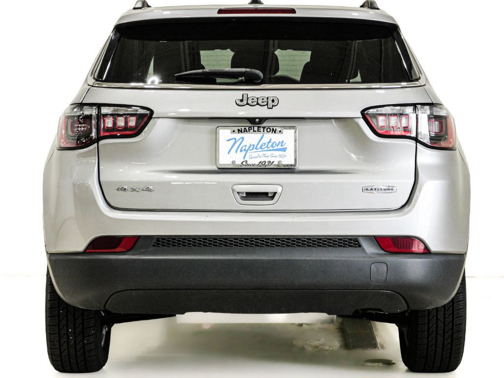 Used 2022 Jeep Compass Latitude w/ Convenience Group AWD/4WD image 7