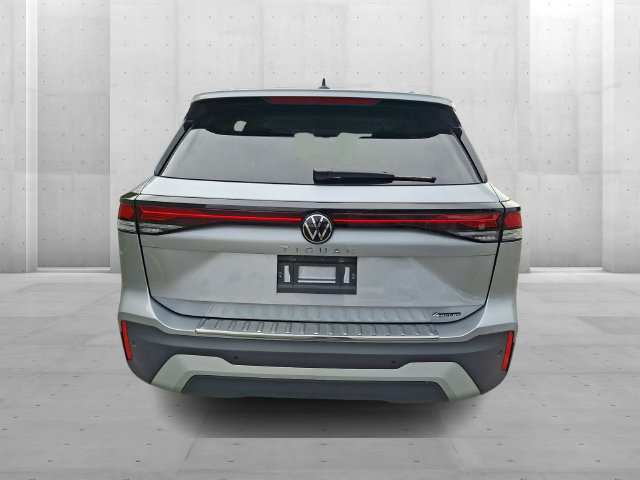 Certified 2025 Volkswagen Tiguan S AWD/4WD image 5