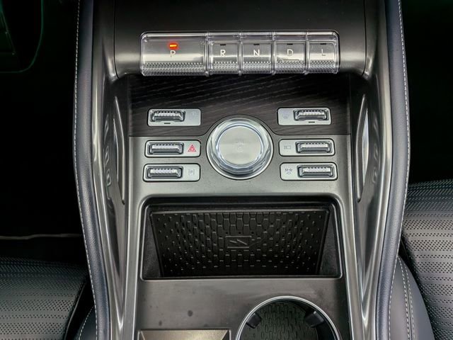 Used 2025 Lincoln Nautilus Reserve image 40