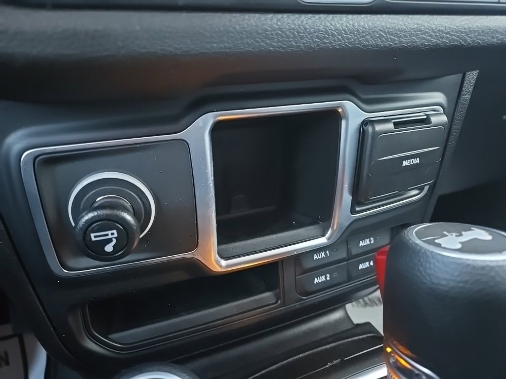 Used 2024 Jeep Wrangler Sport image 66