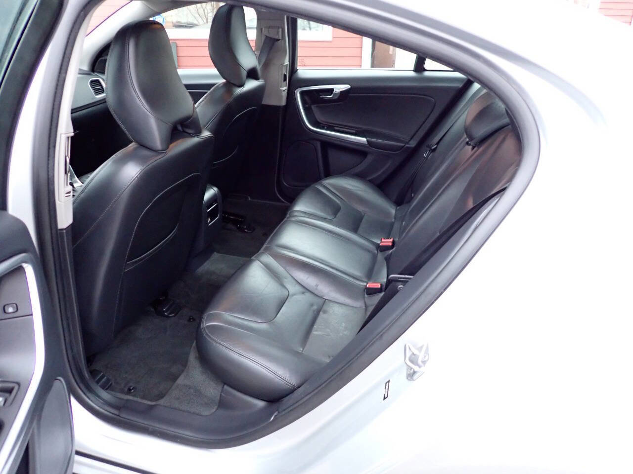 Used 2016 Volvo S60 T5 Premier image 8