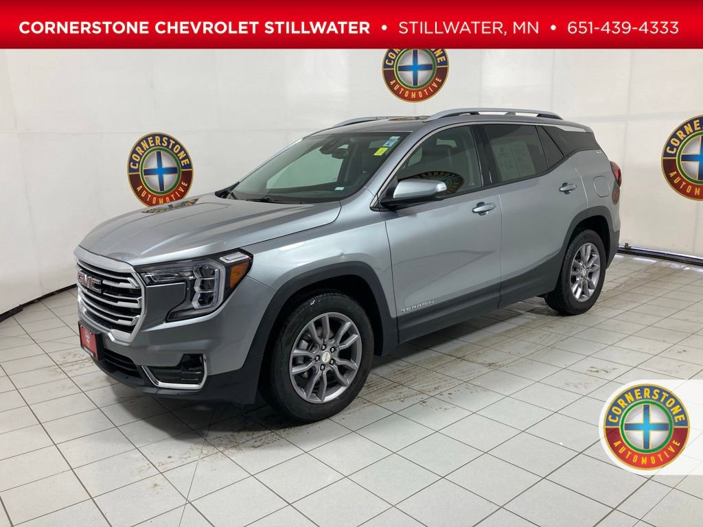 Used 2024 GMC Terrain SLT image 1