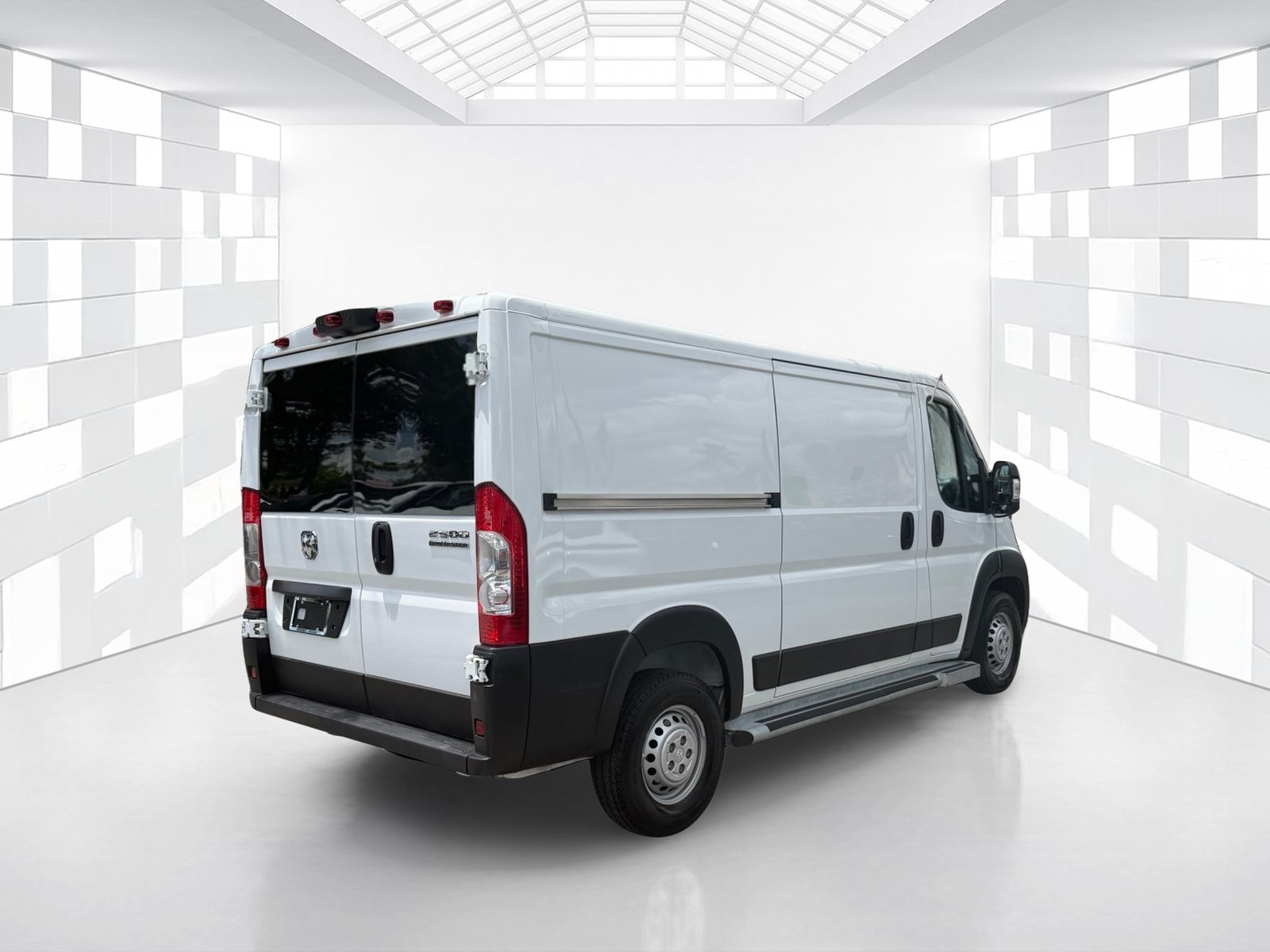 Used 2025 RAM ProMaster 2500 w/ U-Haul Equipment Group FWD image 7