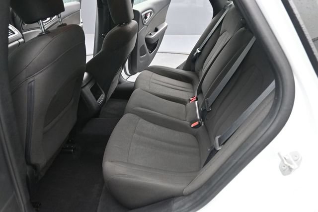Used 2016 Chrysler 200 Limited w/ Convenience Group FWD image 15