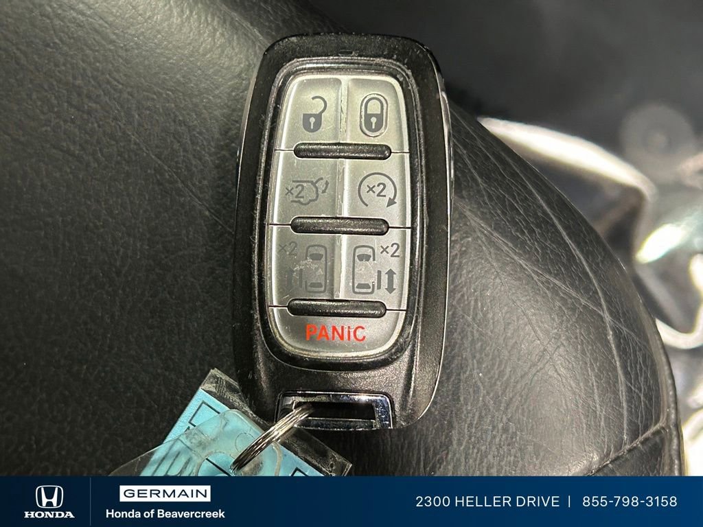 Used 2019 Chrysler Pacifica Touring-L Plus w/ Advanced Safetytec Group FWD image 32