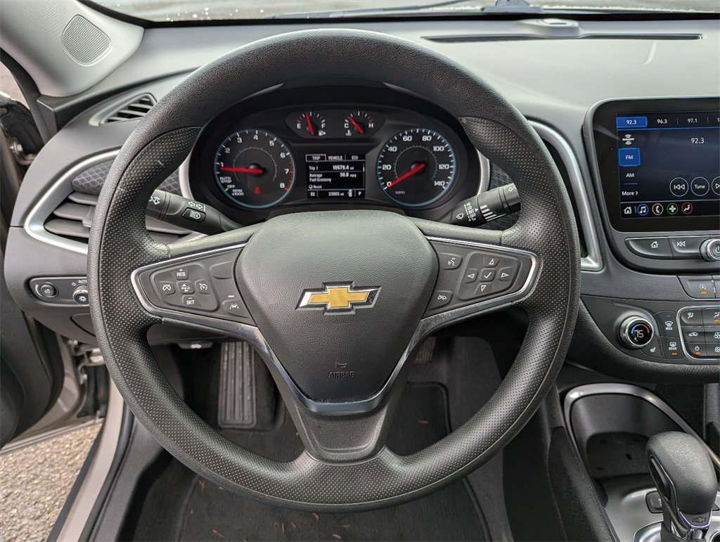 Used 2025 Chevrolet Malibu LT image 13