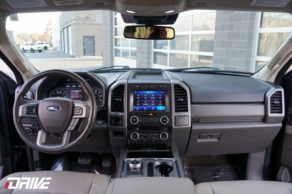 Used 2021 Ford Expedition XLT image 34