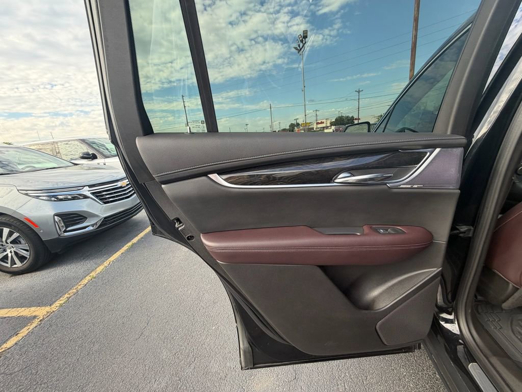Used 2024 Cadillac XT6 Premium Luxury image 14