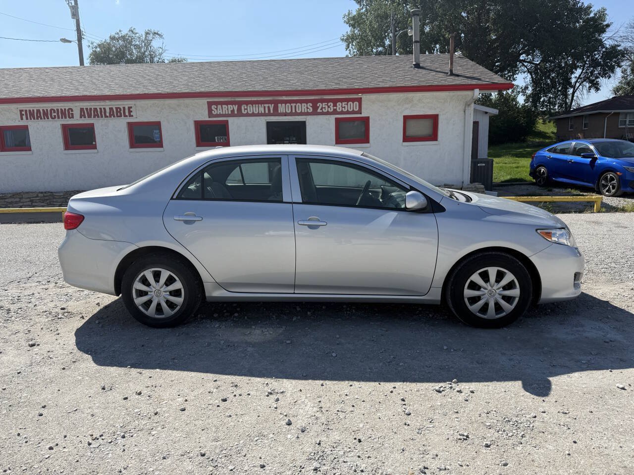 Used 2009 Toyota Corolla LE FWD image 2