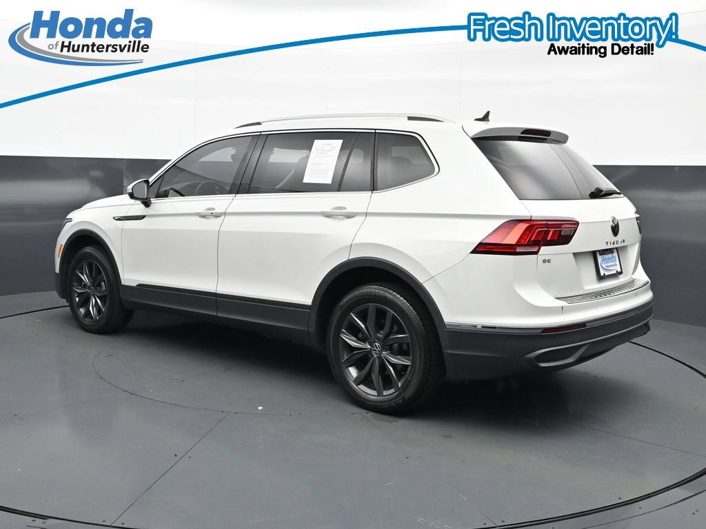 Used 2023 Volkswagen Tiguan SE w/ Panoramic Sunroof Package FWD image 7