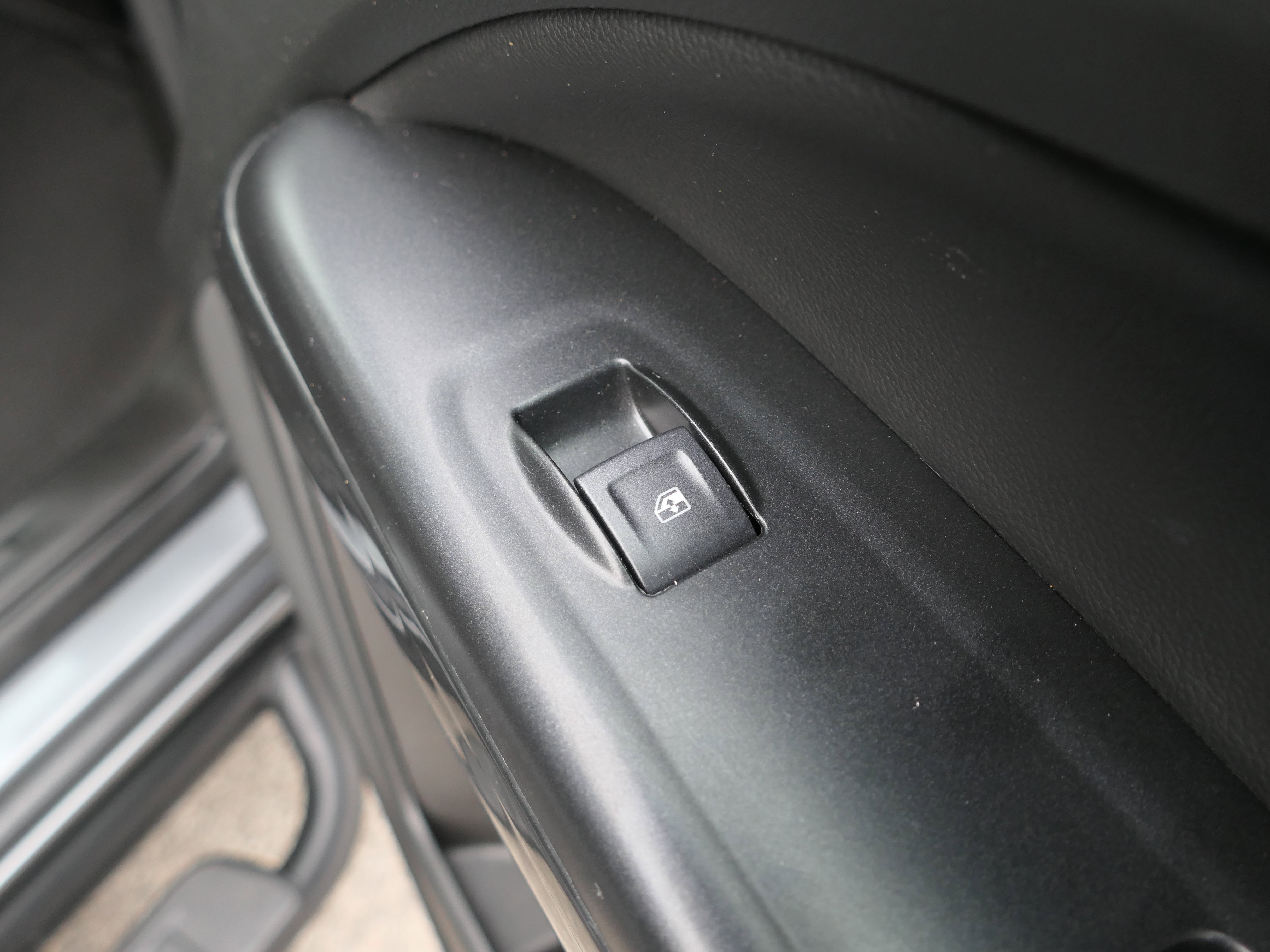 Used 2022 GMC Canyon AT4 image 26