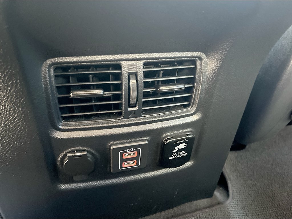 Used 2024 Nissan Titan SV w/ SV Convenience Package AWD/4WD image 25