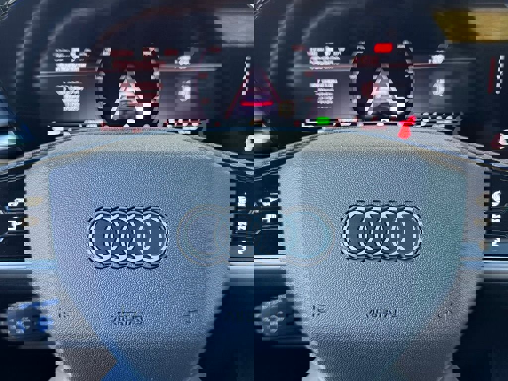 New 2025 Audi Q5 Prestige image 29