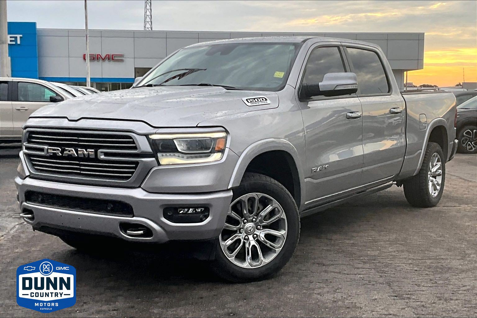Used 2022 RAM 1500 Laramie w/ Laramie Southwest Edition AWD/4WD image 1