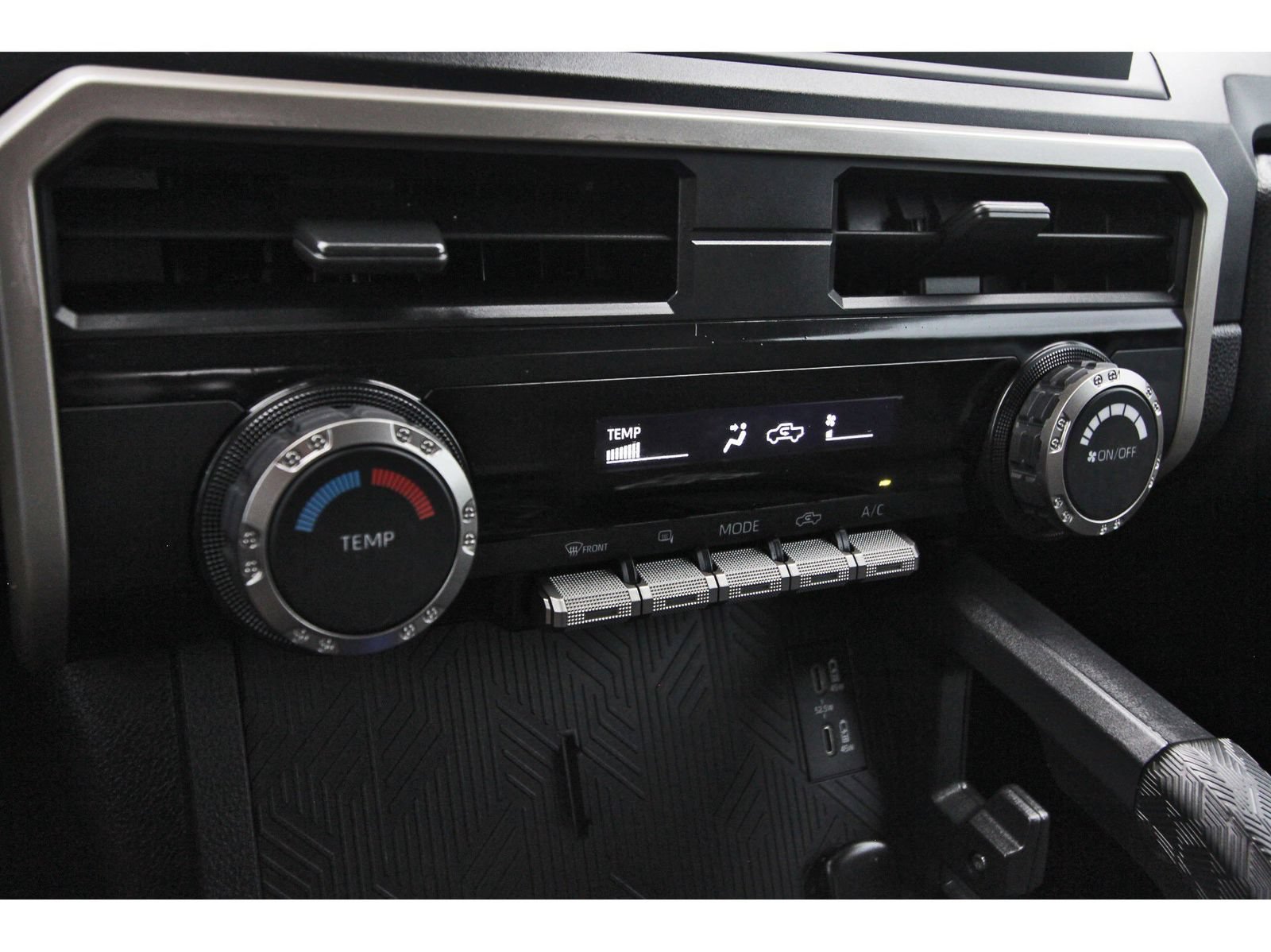 Used 2024 Toyota Tacoma SR RWD image 27