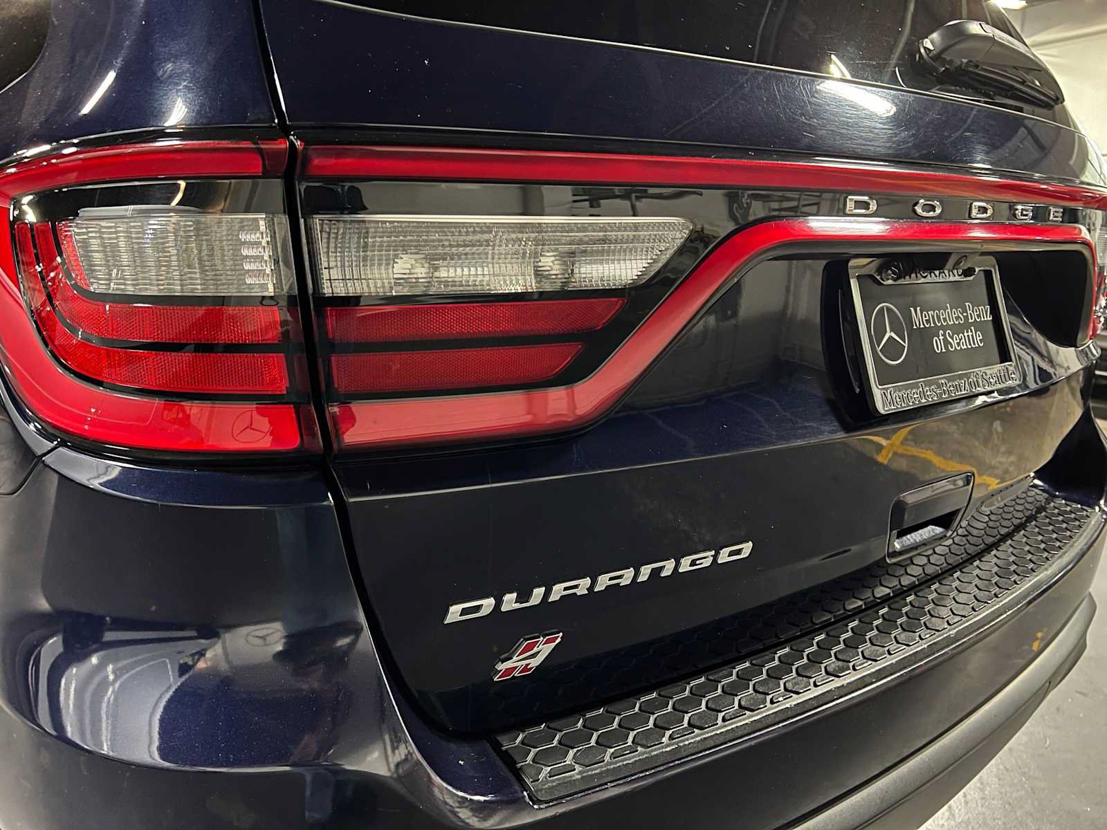 Used 2018 Dodge Durango SXT w/ 3rd Row Seating Group AWD/4WD image 14