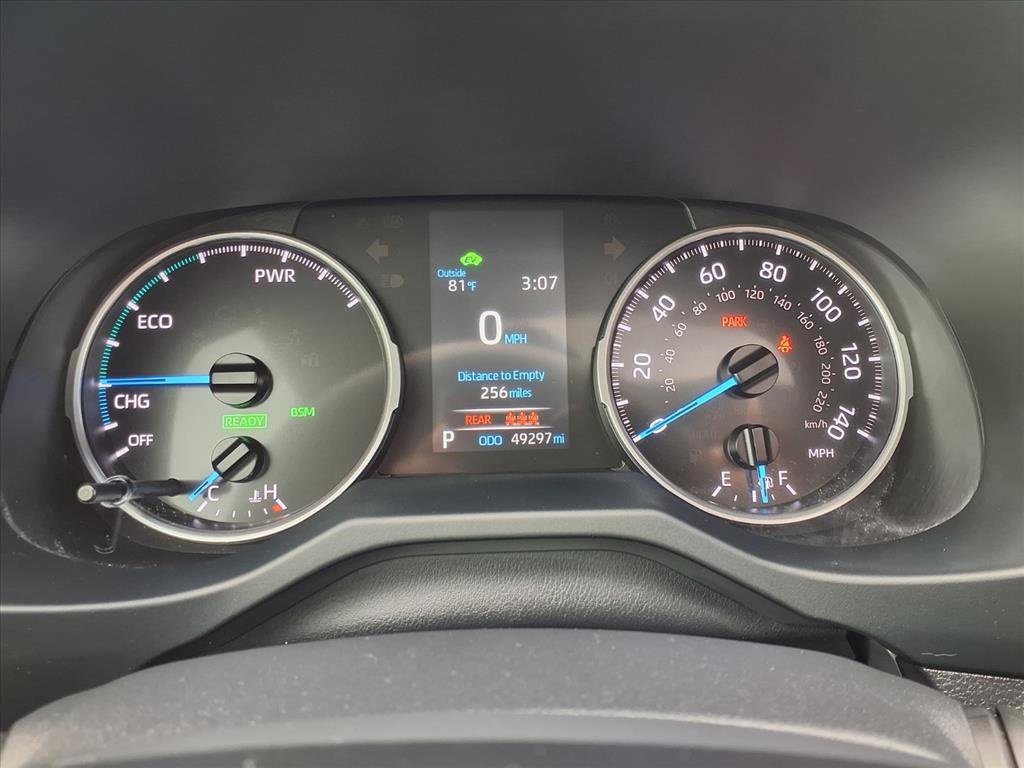 Used 2022 Toyota RAV4 SE w/ Convenience Package image 15