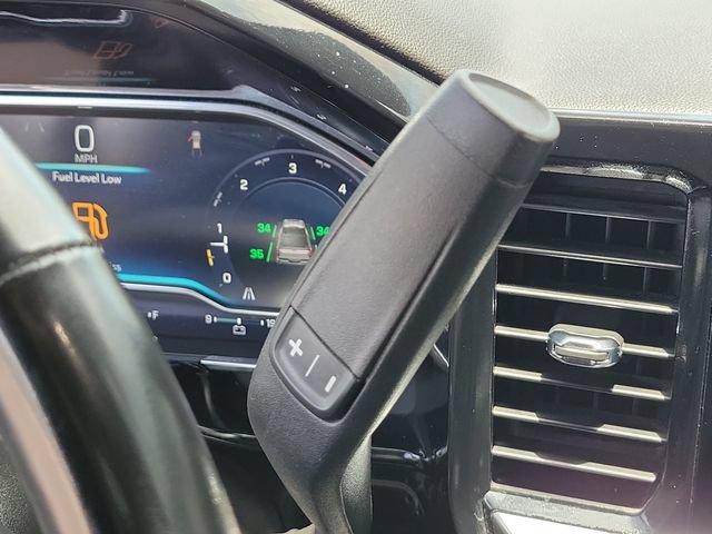 Used 2025 Chevrolet Silverado 1500 LT RWD image 29