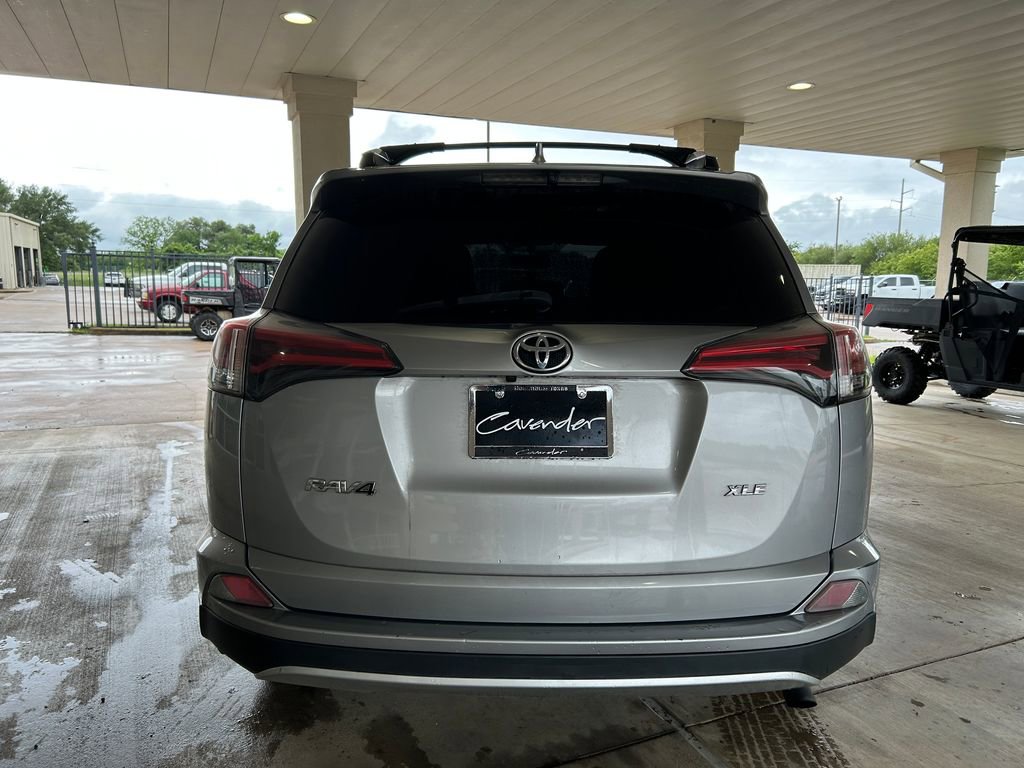 Used 2016 Toyota RAV4 XLE FWD image 5