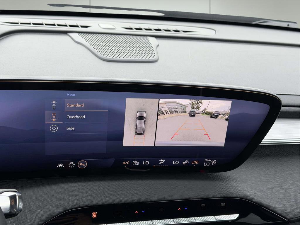 Used 2025 Buick Enclave Preferred FWD image 4
