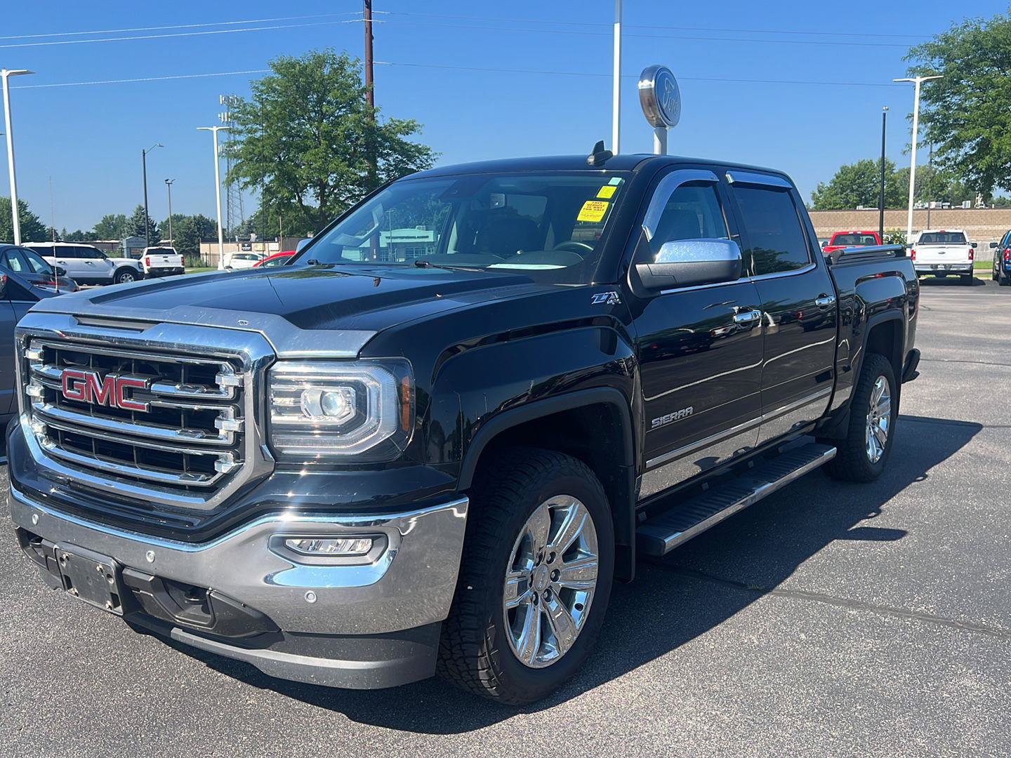 Used 2018 GMC Sierra 1500 SLT AWD/4WD image 13