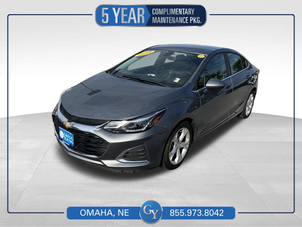 Used 2019 Chevrolet Cruze Premier FWD image 1