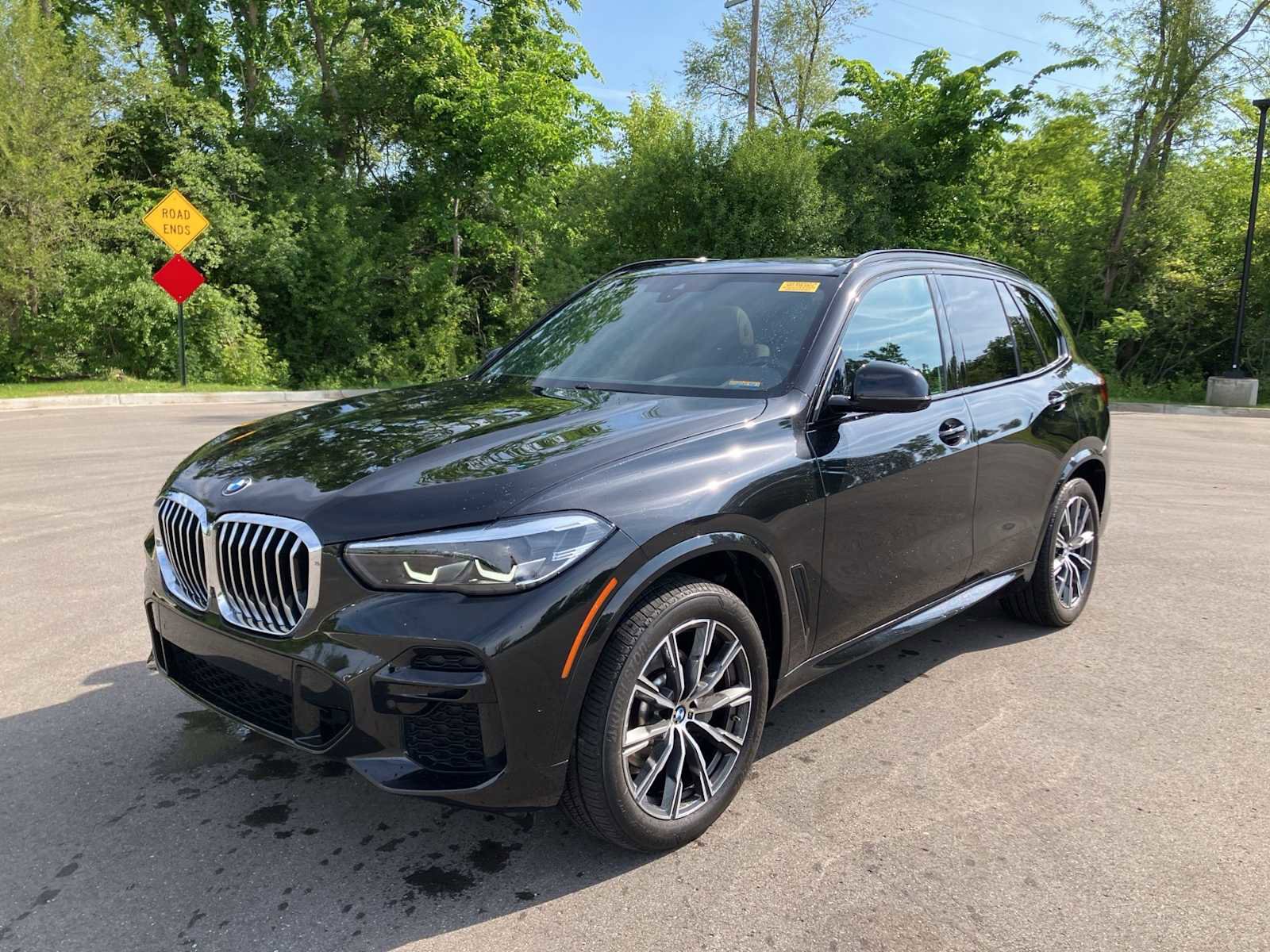 Certified 2023 BMW X5 xDrive40i w/ M Sport Package AWD/4WD video 2