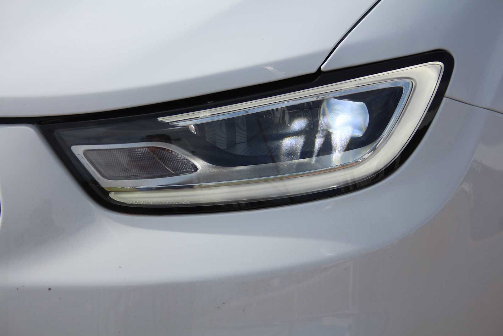 New 2025 Chrysler Pacifica Select AWD/4WD image 5