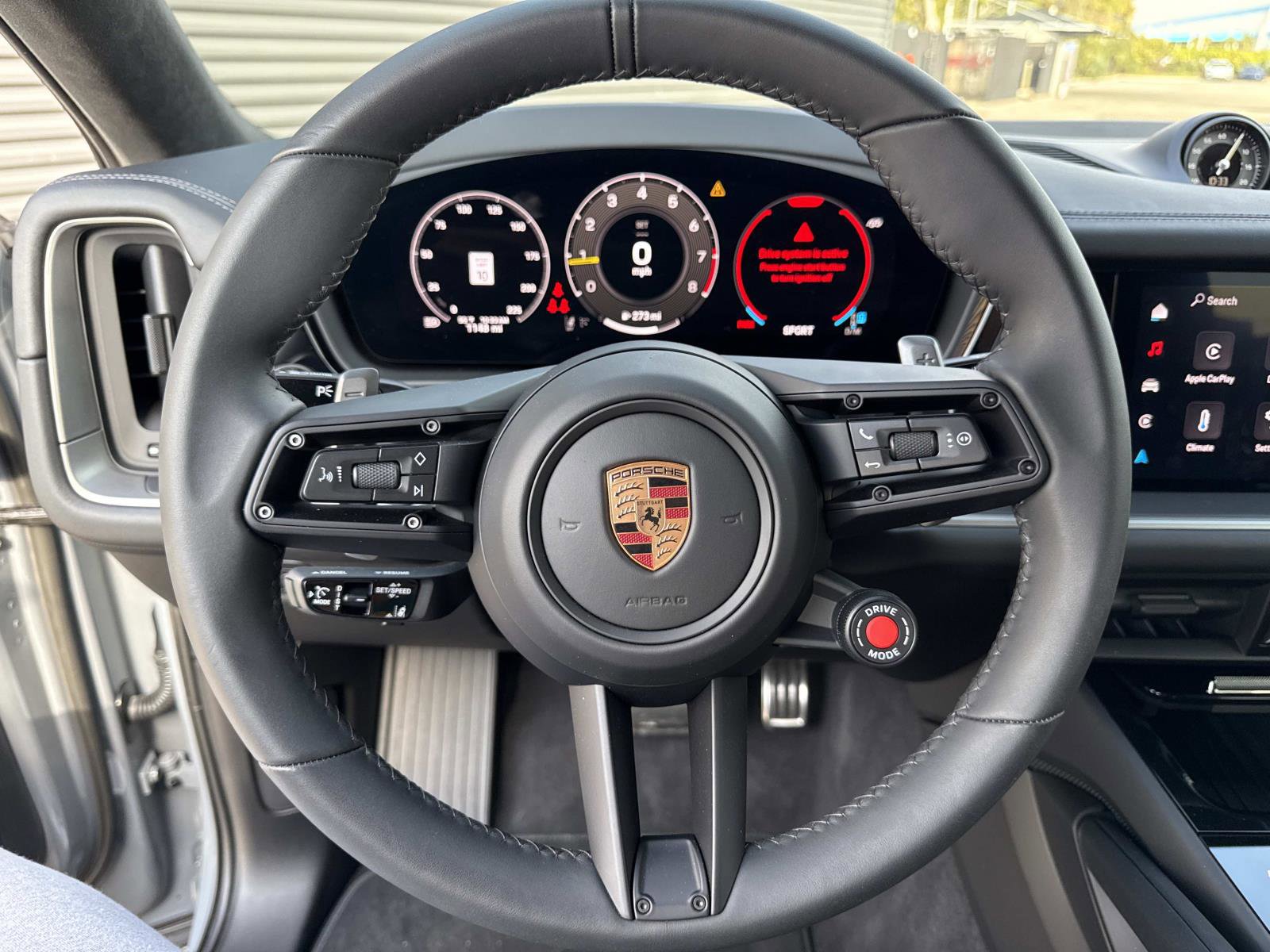 Used 2025 Porsche Cayenne Turbo GT image 30