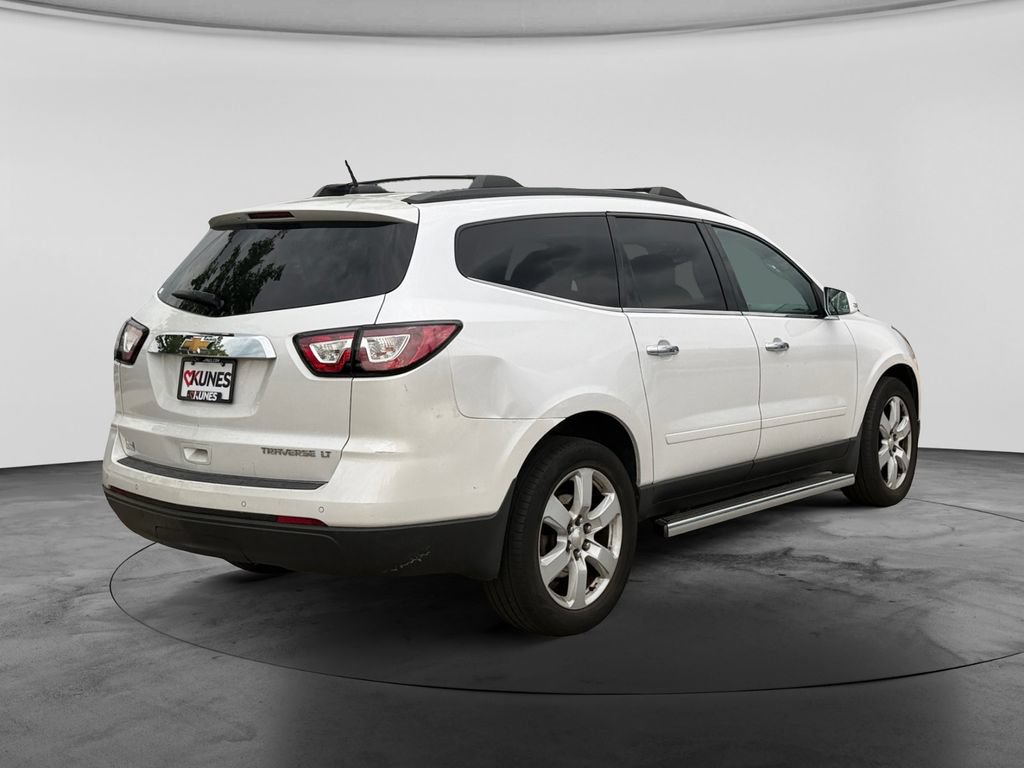 Used 2016 Chevrolet Traverse LT w/ Traveler's Package FWD image 10