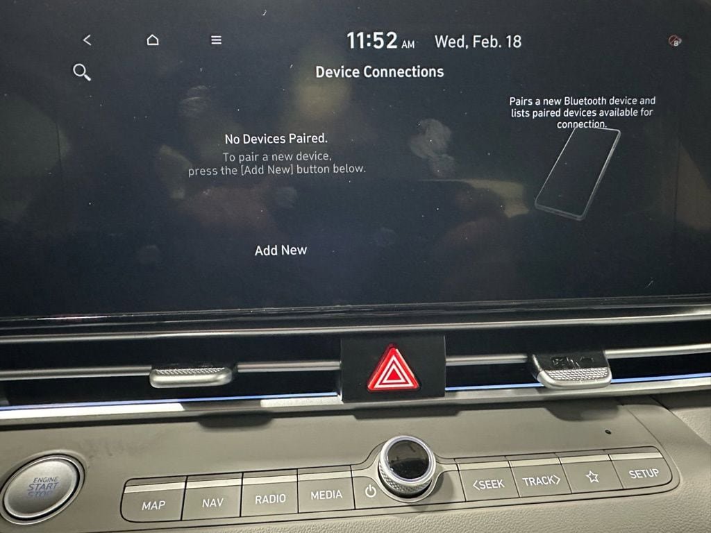Used 2025 Hyundai Elantra SEL image 32