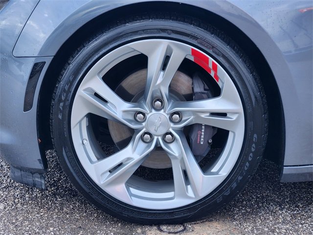 Used 2021 Chevrolet Camaro LT w/ Technology Package image 10