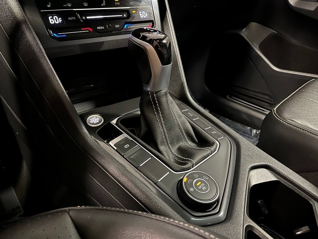 Certified 2023 Volkswagen Tiguan SE R-Line AWD/4WD image 14