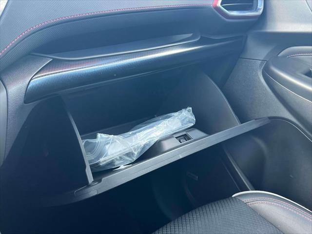 Used 2021 Chevrolet TrailBlazer RS w/ Sun and Liftgate Package image 23