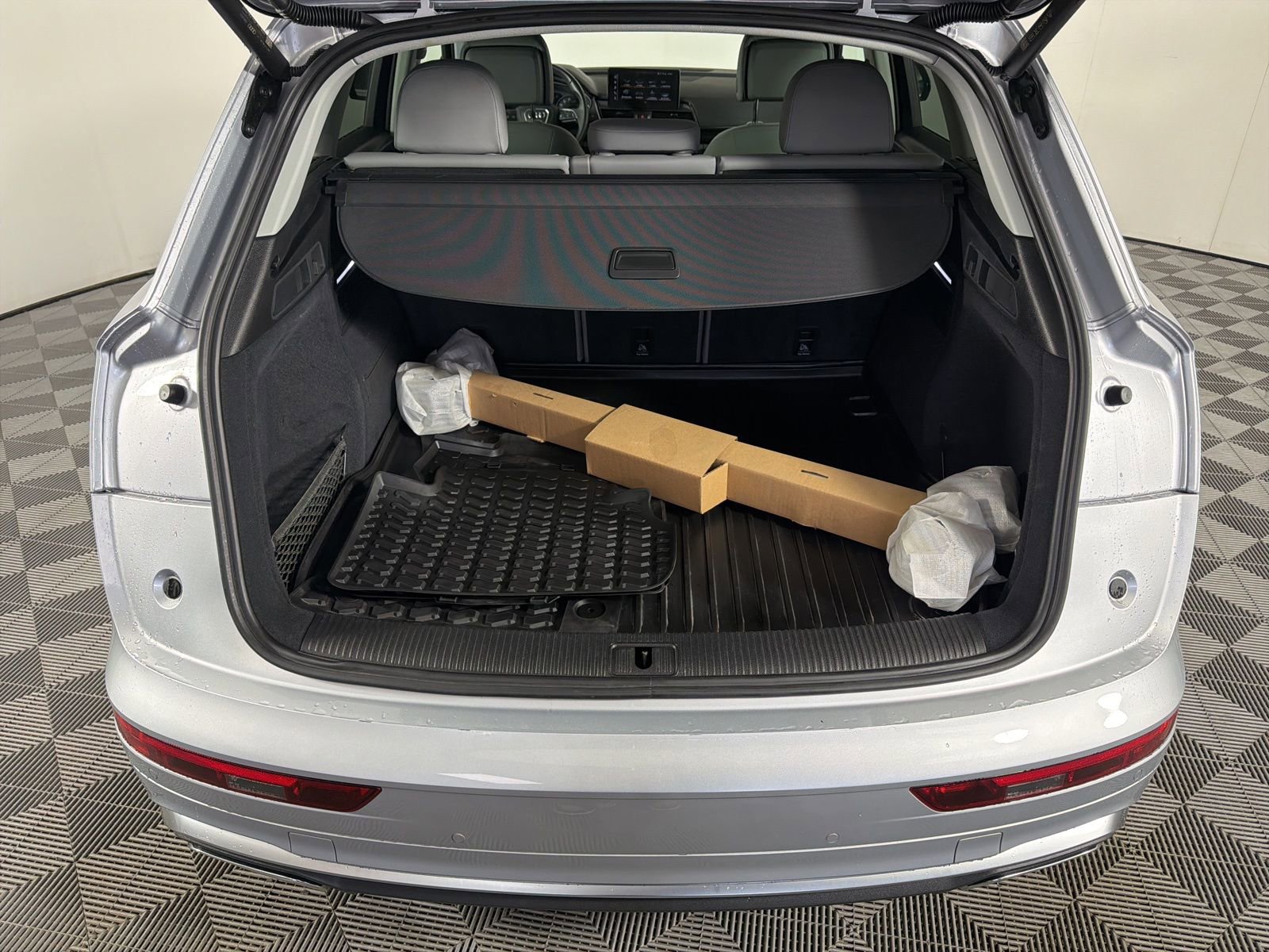 Used 2023 Audi Q5 2.0T Premium w/ Convenience Package image 21