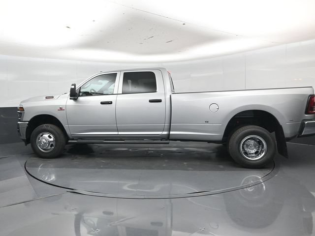 New 2026 RAM 3500 Tradesman AWD/4WD image 30