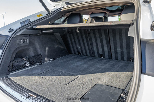 Used 2025 Lamborghini Urus SE image 62