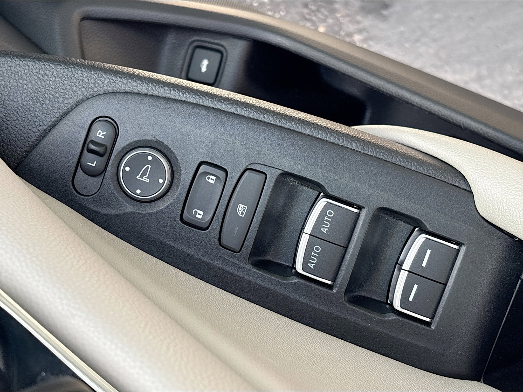 Used 2019 Honda Accord LX image 14
