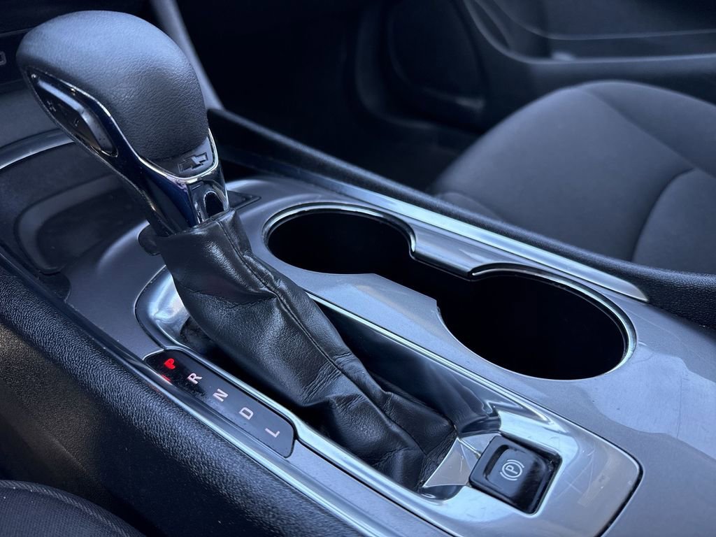 Used 2023 Chevrolet Malibu LT image 22