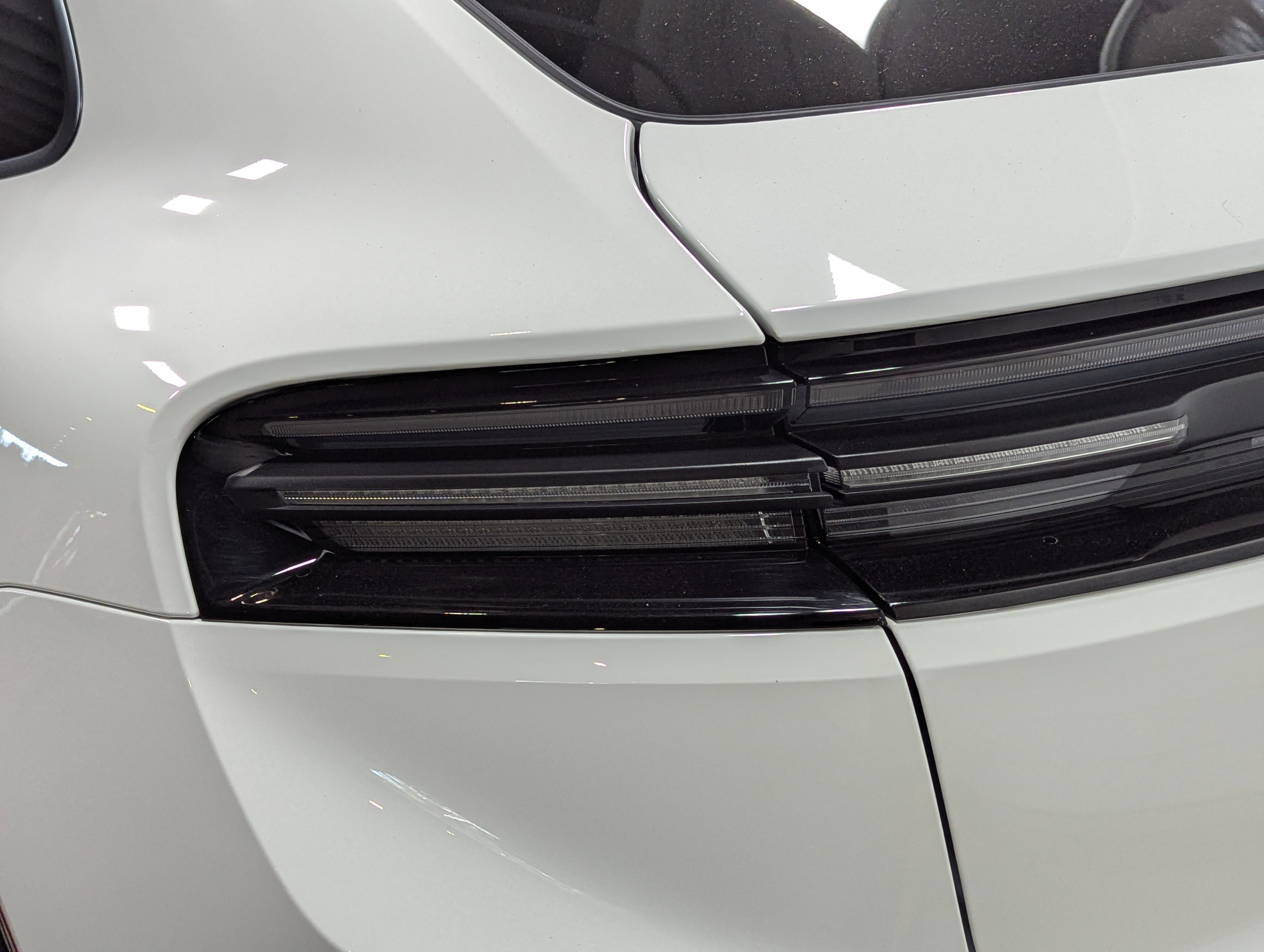 Certified 2025 Porsche Macan 4 Electric image 16