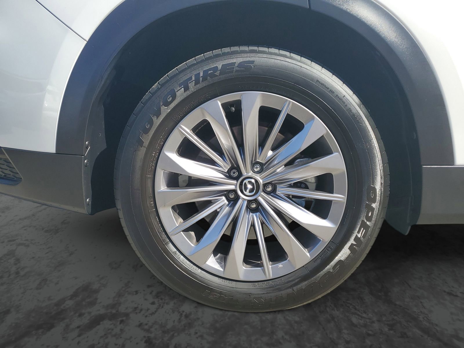 Used 2025 MAZDA CX-90 Plug-In Hybrid w/ Preferred AWD/4WD image 5