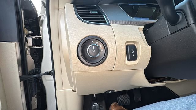 Used 2018 Ford Taurus SE image 10