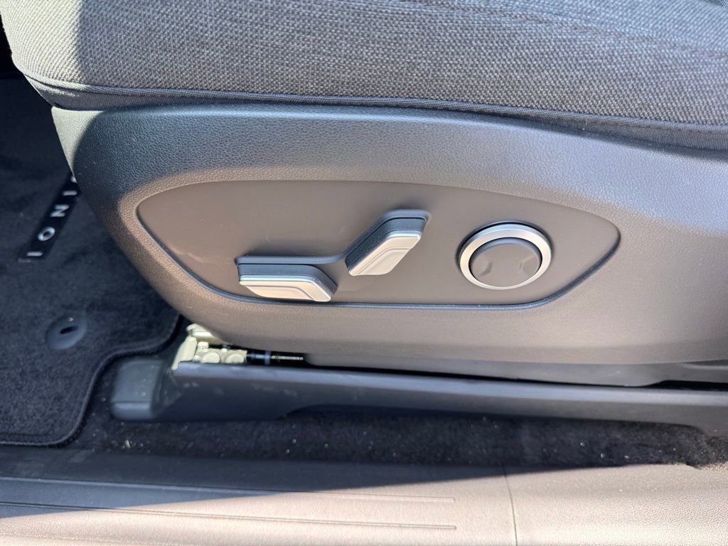 New 2026 Hyundai Ioniq 9 SE AWD/4WD image 19