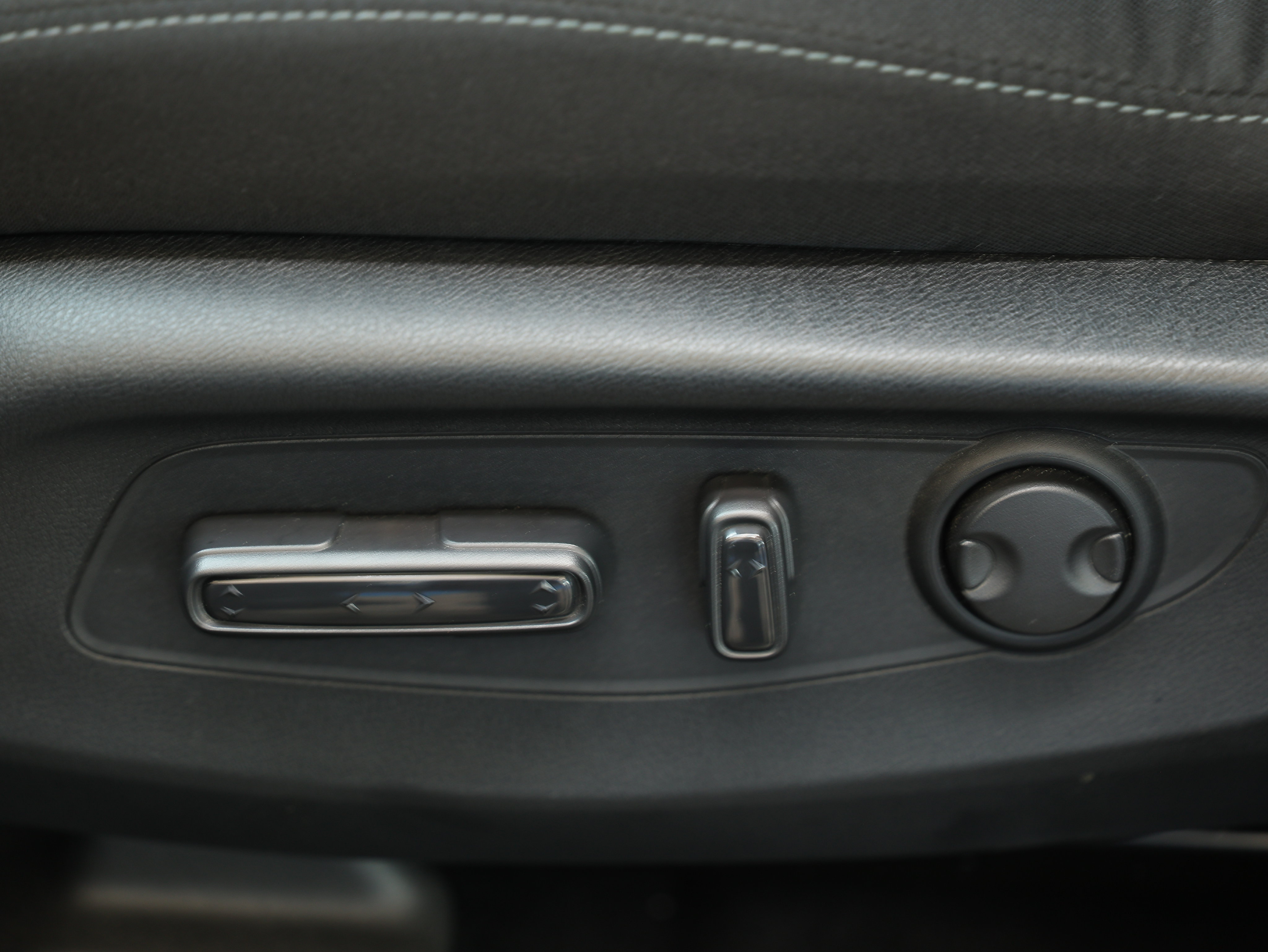 Used 2025 Honda CR-V EX image 24