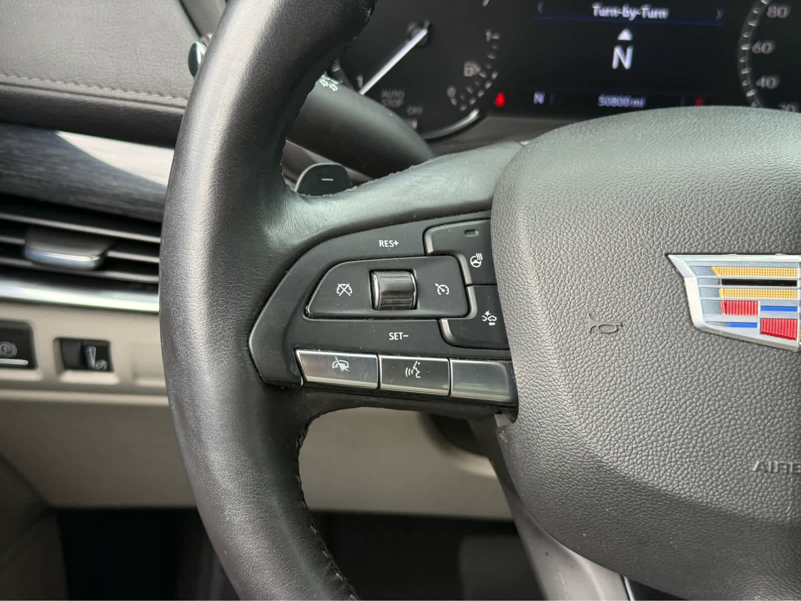 Used 2020 Cadillac XT4 Premium Luxury w/ Cold Weather Package FWD image 33