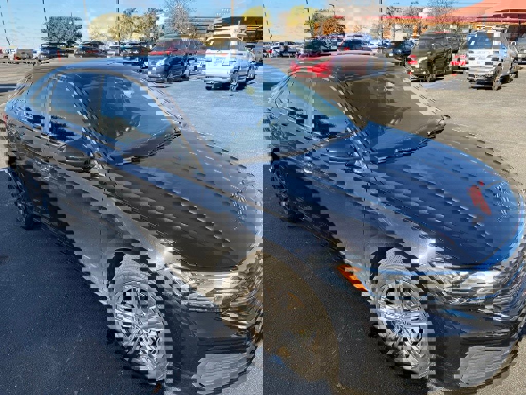 Used 2024 Volkswagen Jetta SE image 10