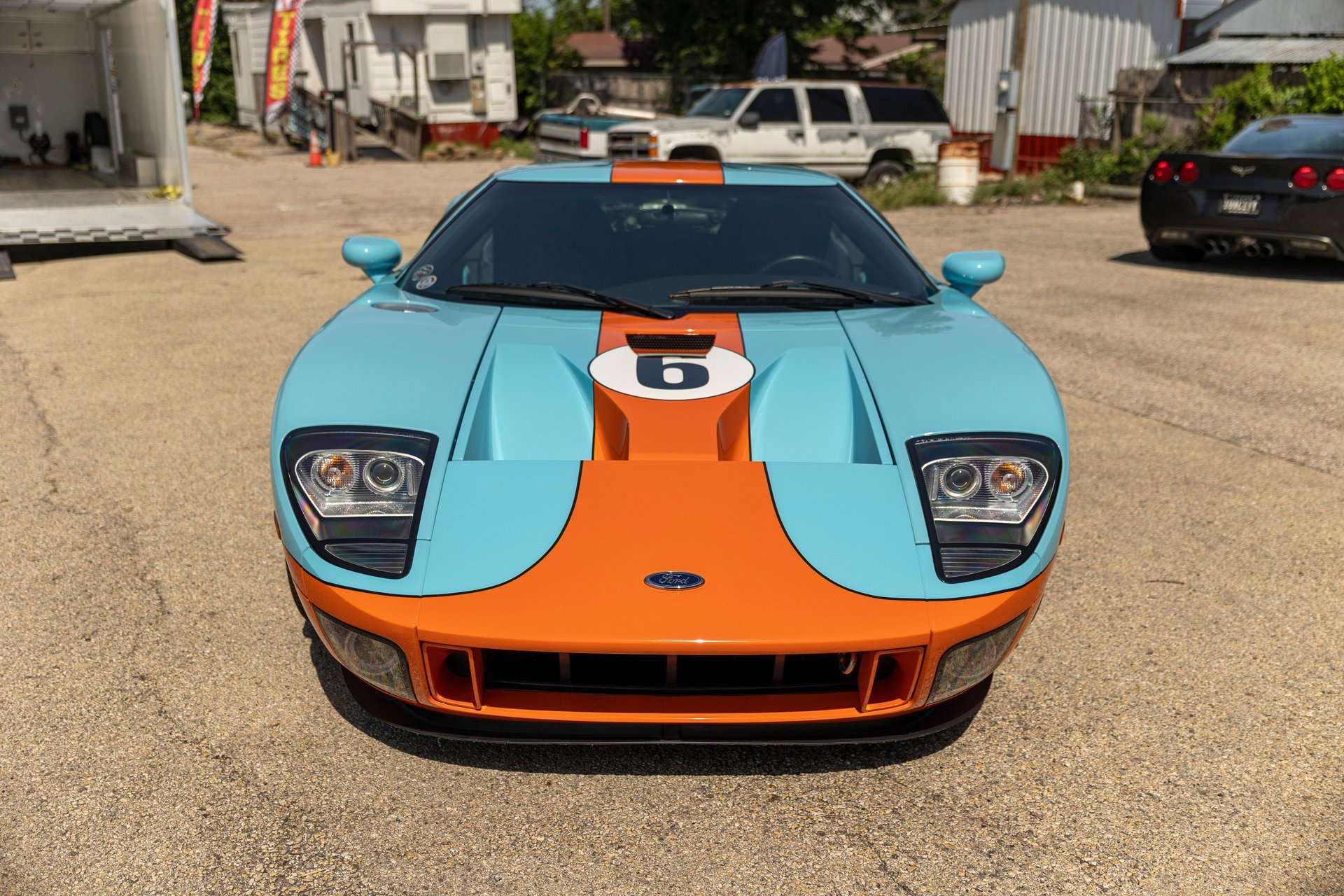 Used 2006 Ford GT RWD image 13