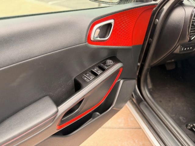 Used 2023 Kia Soul GT-Line FWD image 13