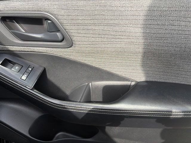 Used 2021 Nissan Rogue S AWD/4WD image 38