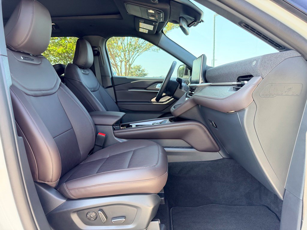 New 2026 Ford Explorer Platinum RWD image 7